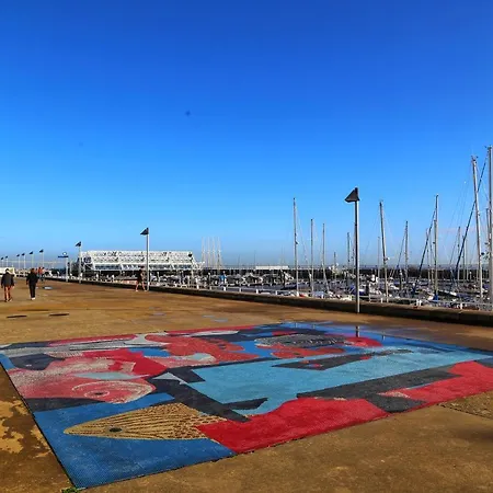 Bom Dia Parque Nacoes Lisboaz Lizbona