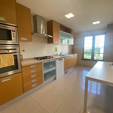 Bom Dia Parque Nacoes Lisboaz Apartament Lizbona